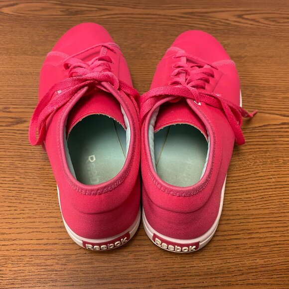 Reebok Skyscape Runaround Walking Shoe - Picture 8 of 12